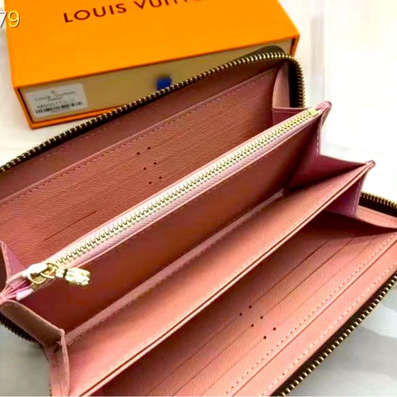 NEW LV WALLET - Picture 2 of 2